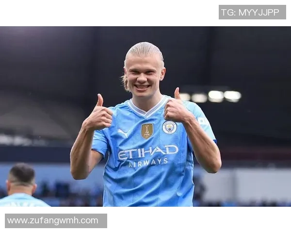 足坛巨星赛场突现跛脚瞬间引发球迷担忧热议不断 足坛巨星赛场突现跛脚瞬间引发球迷担忧热议不断